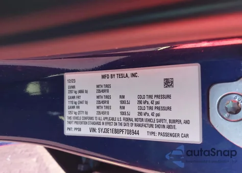 2023 Tesla Model 3 Long Range Dual Motor All-Wheel Drive z USA, uszkodzony, nr VIN 5YJ3E1EB8PF708944